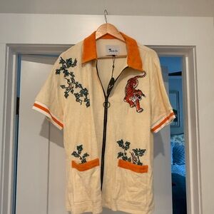 Trendy Men's Shirt with Tiger Embroidery